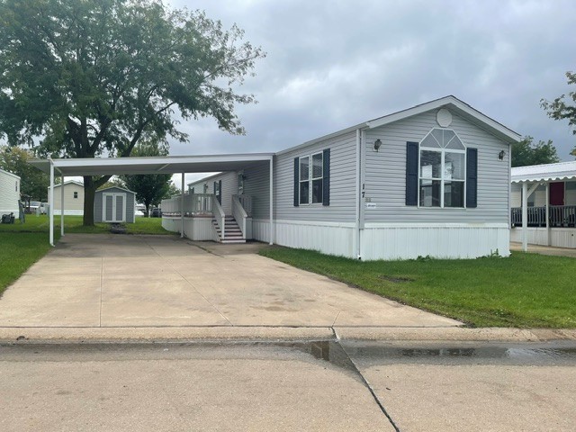 17 Ann St SW Cedar Rapids, IA 52404