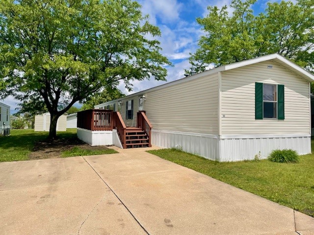 16 Ann St SW, Cedar Rapids, IA 52404