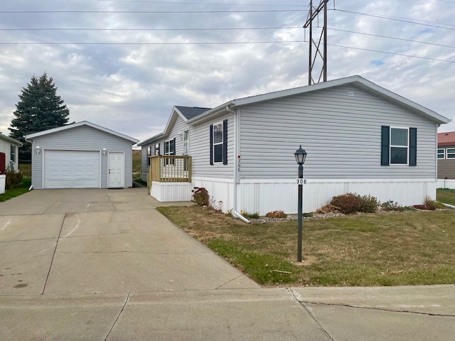 306 Troy St SW Cedar Rapids, IA 52404